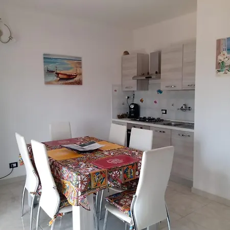 بيت للعطل Falcon House سانتا كروتْشّي كاميرينا